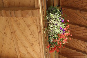 Balkon mit Holzboden